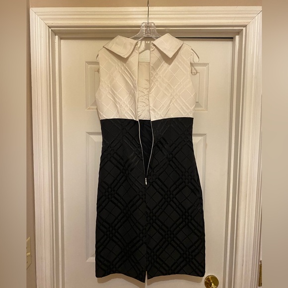 Tahari Women’s Sleeveless Dress. Colors black & white. Size 4 - Picture 6 of 9